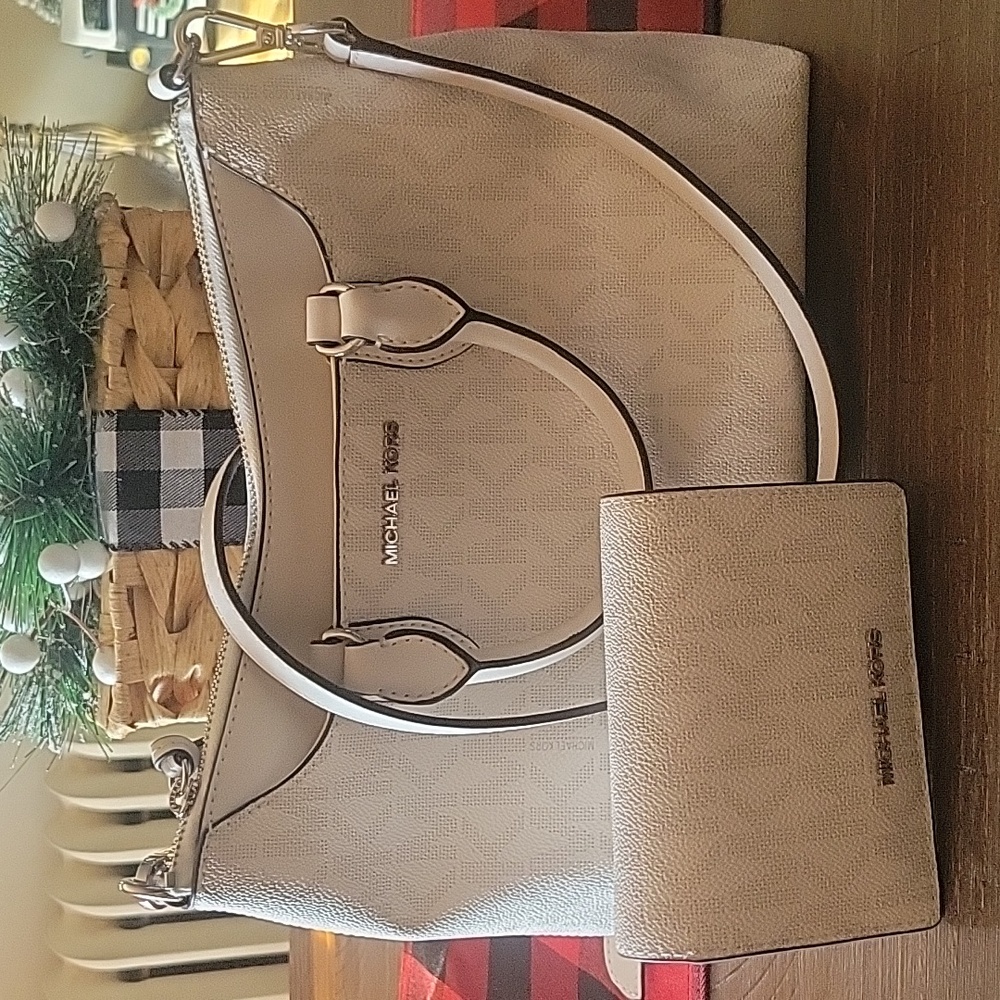 Michael Kors crossbody